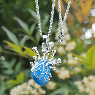 Luminous Heart Pendant Necklace – Glow in the Dark
