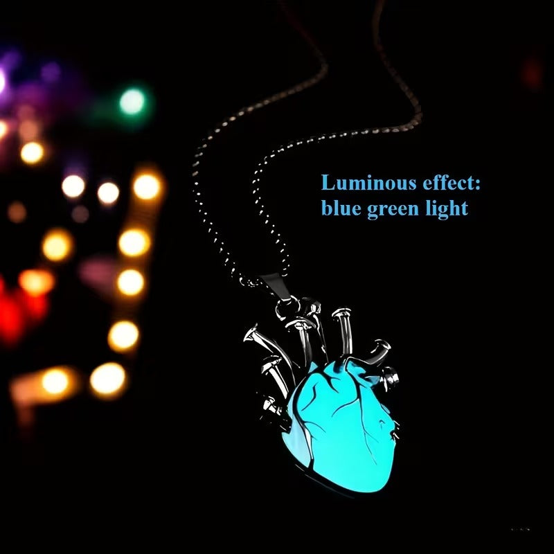 Luminous Heart Pendant Necklace – Glow in the Dark