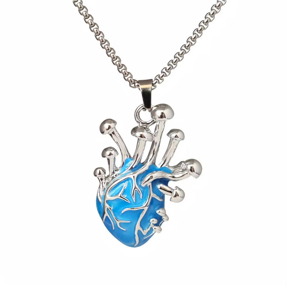 Luminous Heart Pendant Necklace – Glow in the Dark
